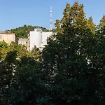 Romari чорновола 23 Apartment