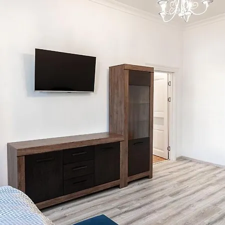 Romari чорновола 23 Apartament *